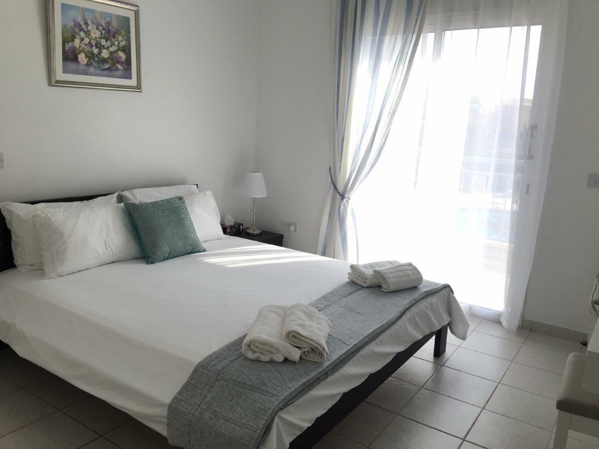 Limnaria Gardens - Modern 1 Bed, Walk To Beach & Shops Paphos Exterior foto