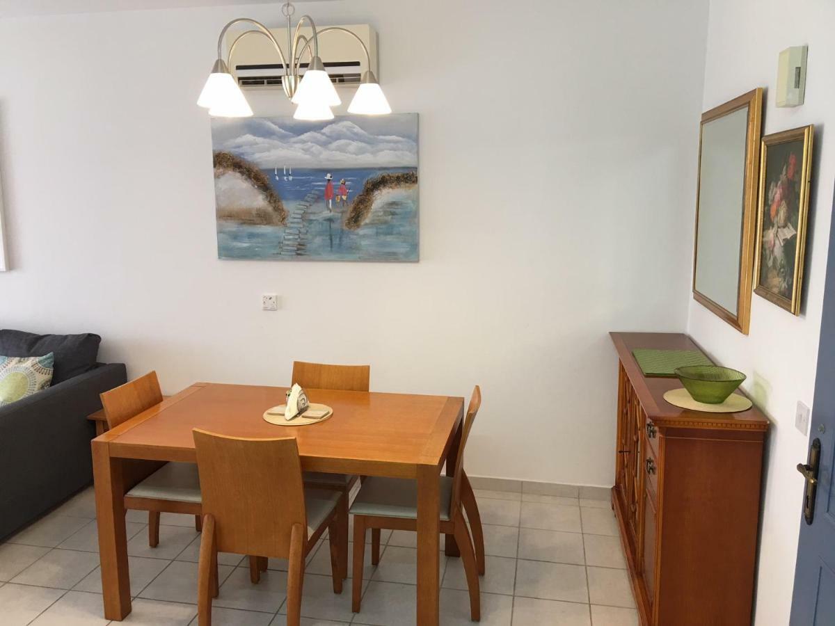 Limnaria Gardens - Modern 1 Bed, Walk To Beach & Shops Paphos Exterior foto